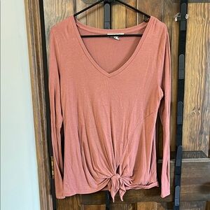 Women's V-Neck Knot Front Top - Pink